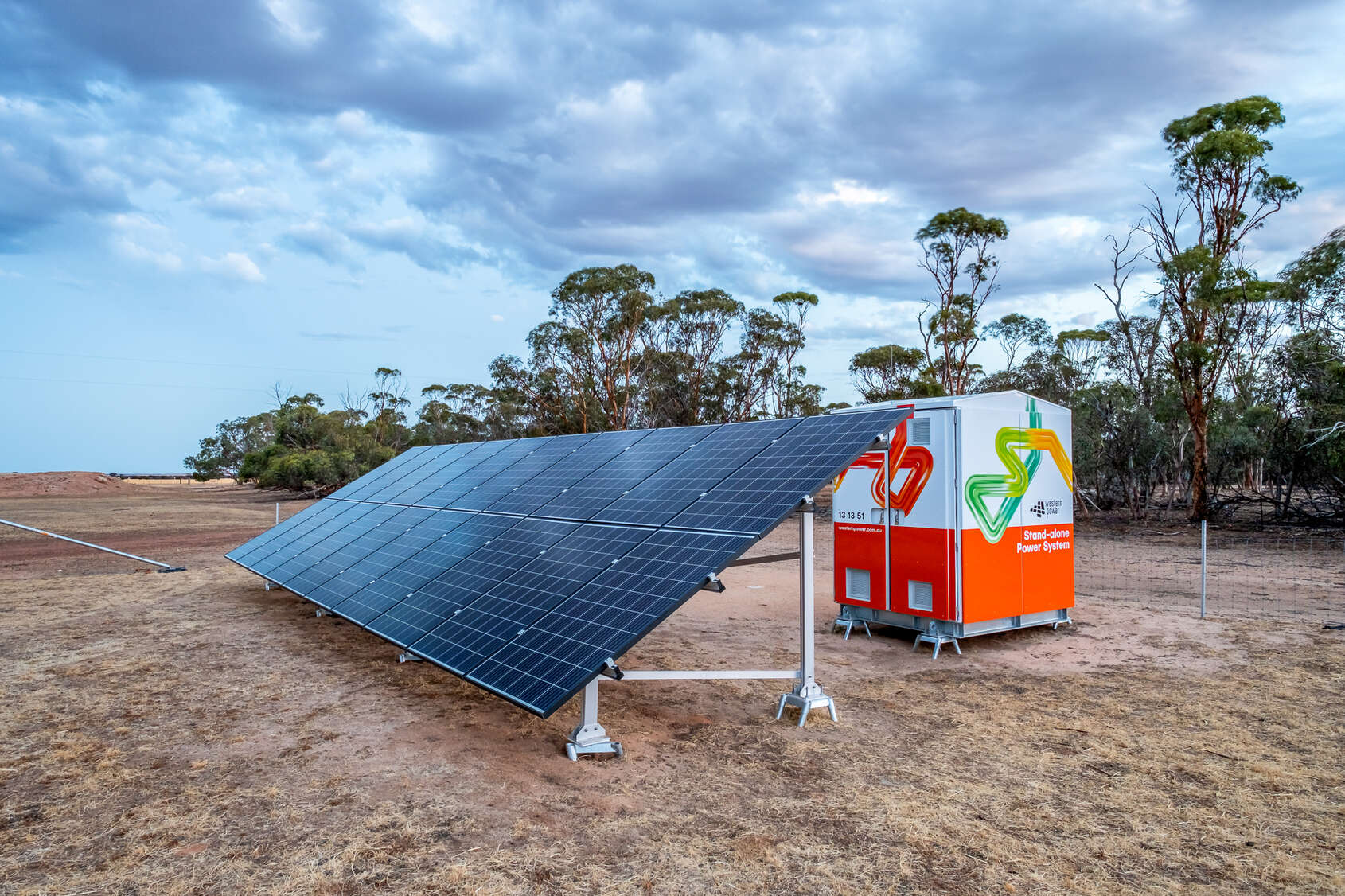 SPS unit and solar panels in a field in Bondallin