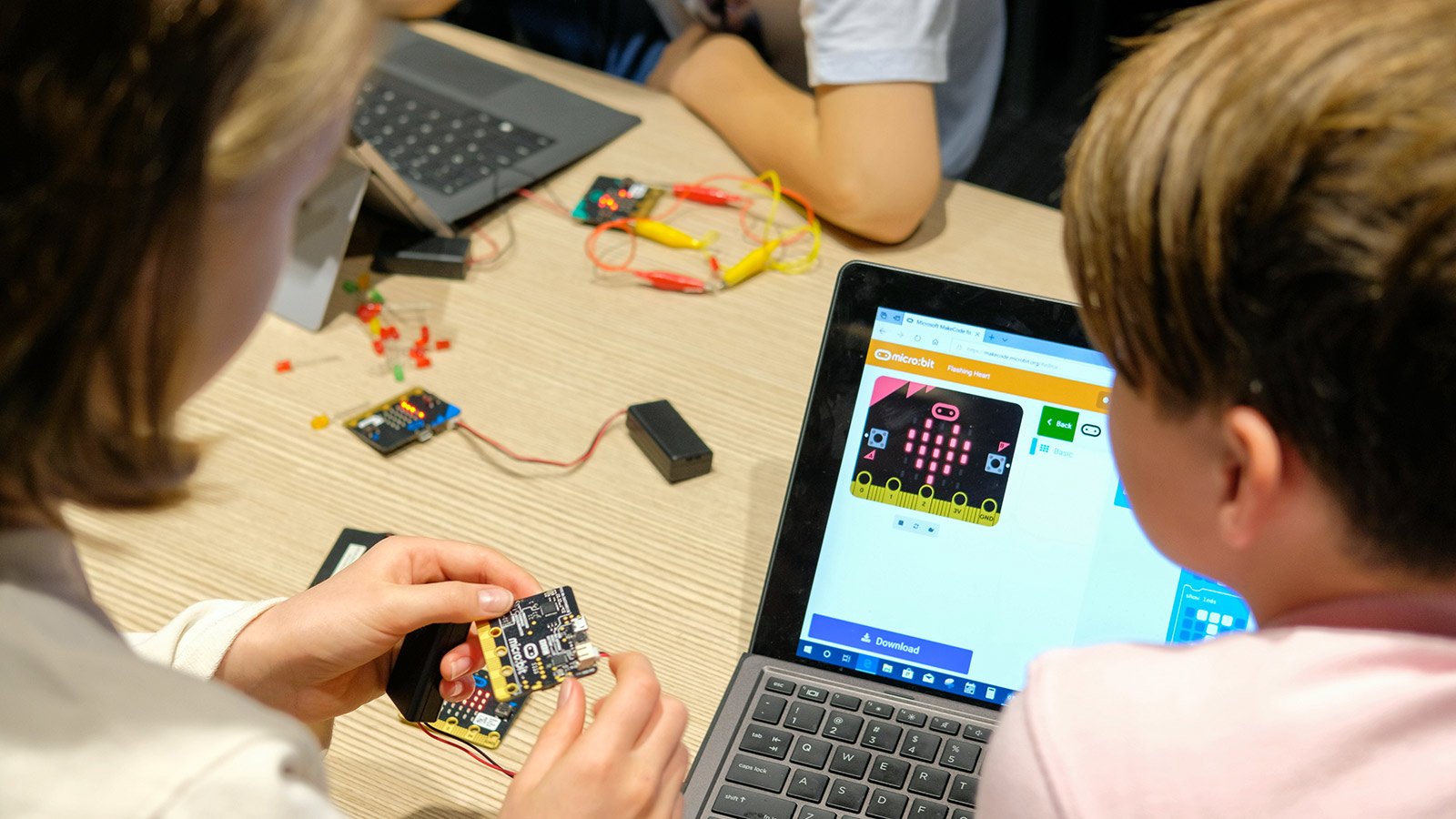 circuit-breakers-microbit