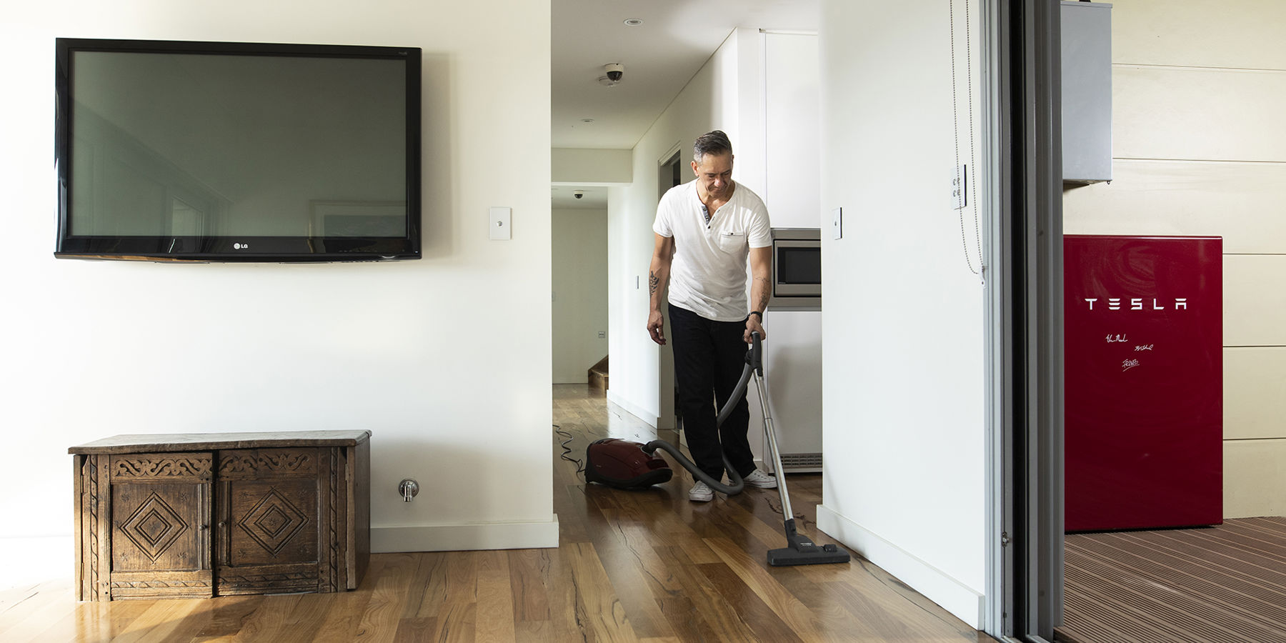 home battery man vacuum